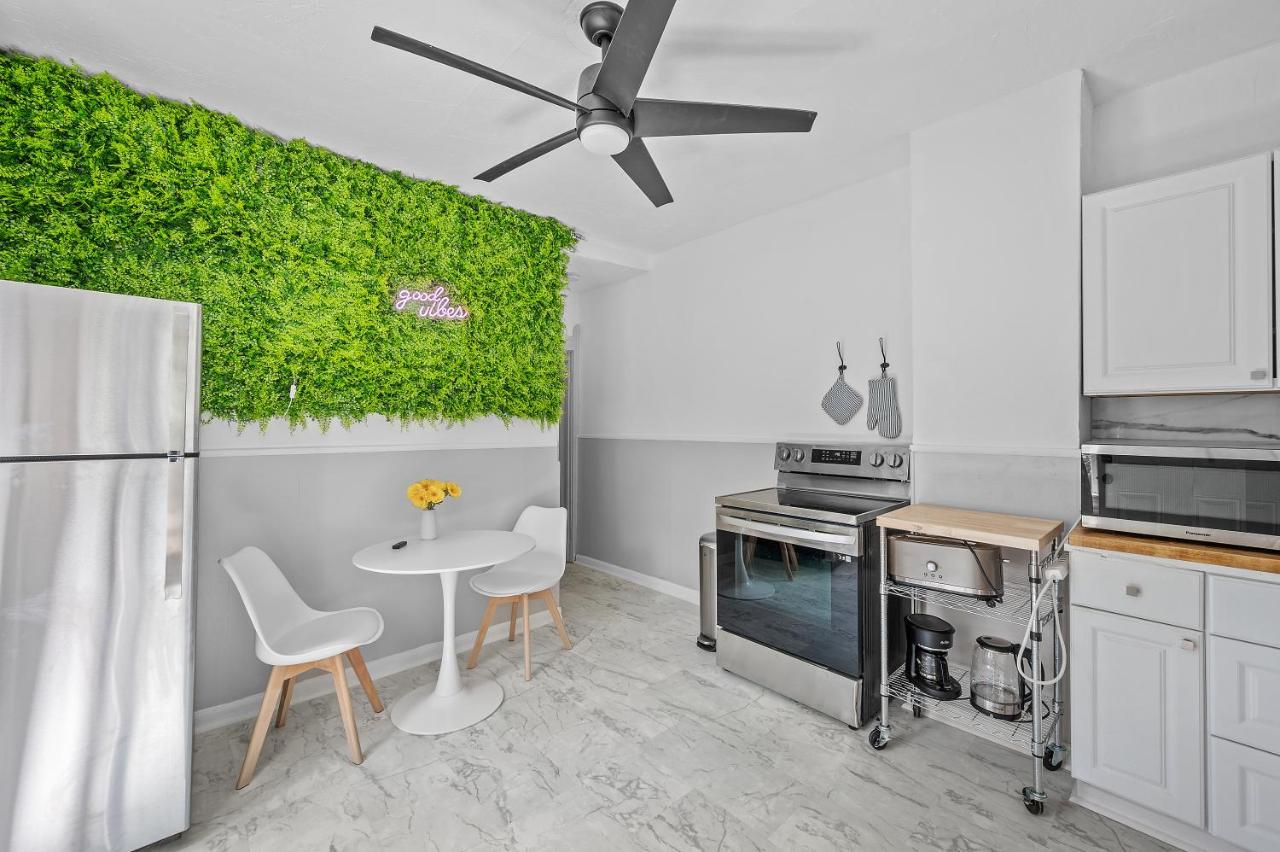 Center Of Little Italy #2 Apartamento Cleveland Exterior foto